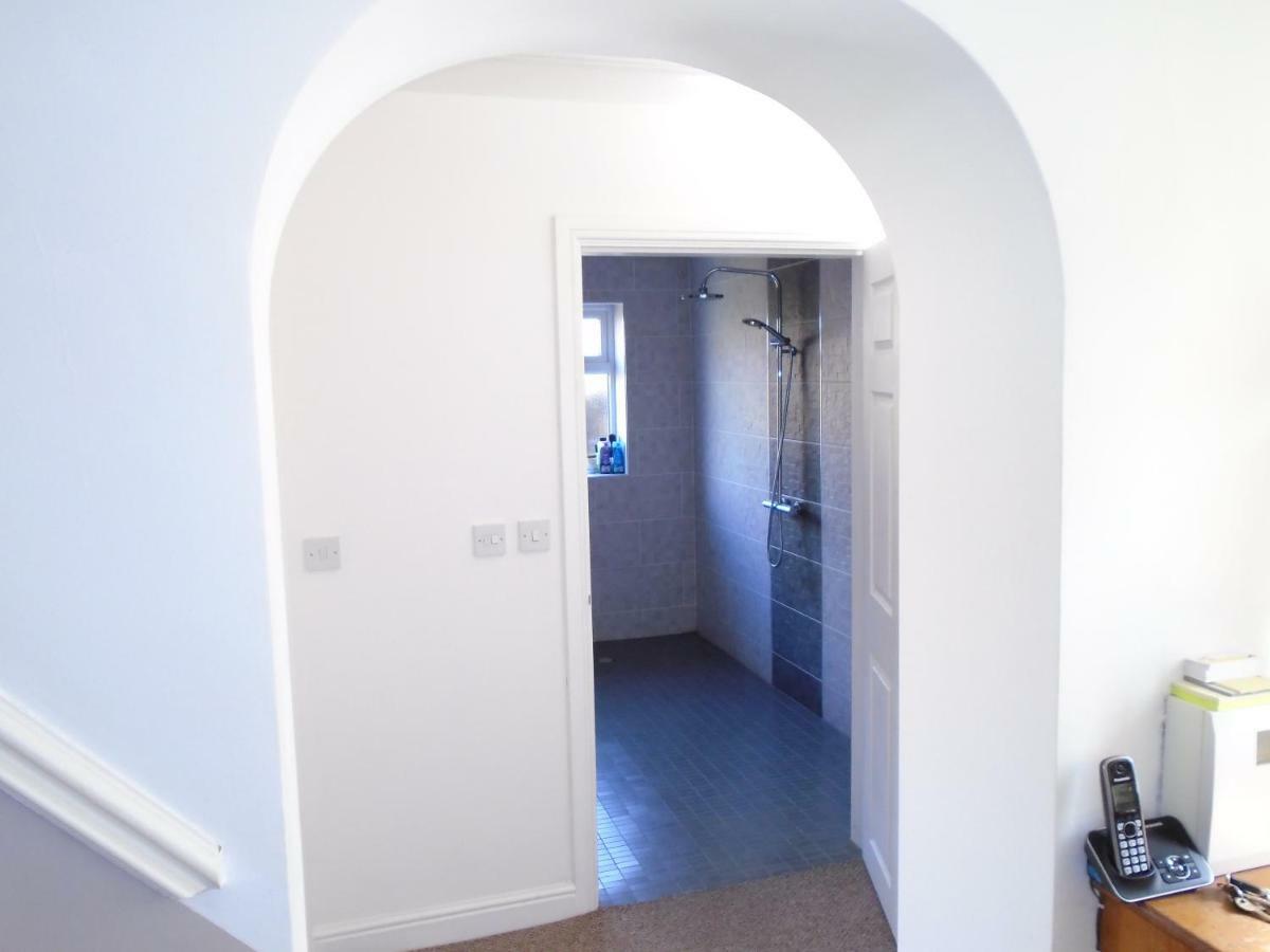 Tea In Liverpool - Private - Quiet - Ground Floor - En-Suite - Walk-In-Shower 外观 照片