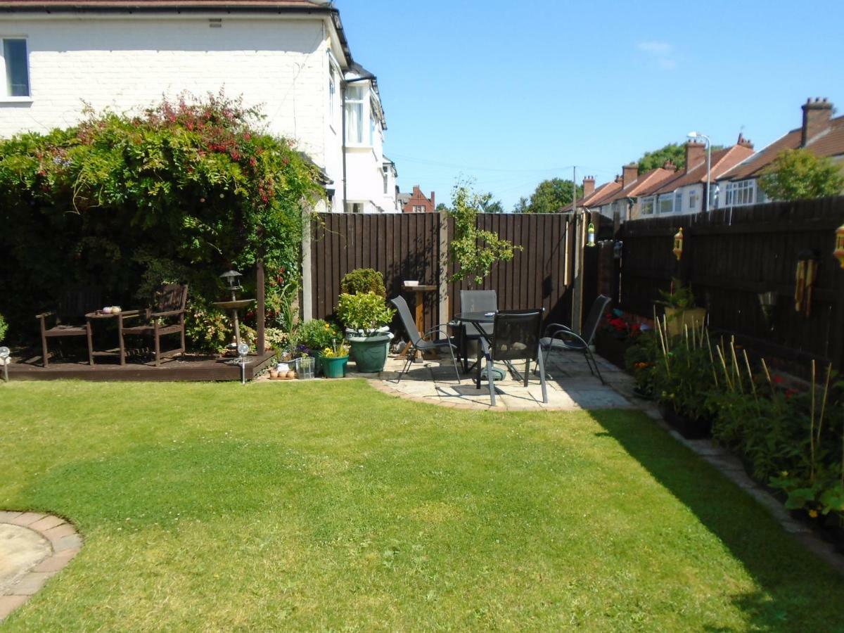 Tea In Liverpool - Private - Quiet - Ground Floor - En-Suite - Walk-In-Shower 外观 照片