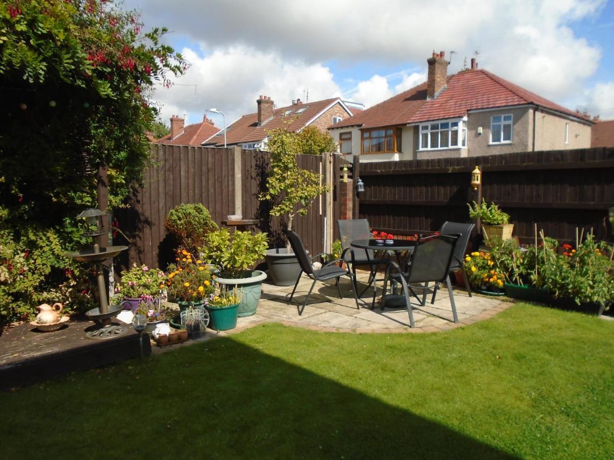 Tea In Liverpool - Private - Quiet - Ground Floor - En-Suite - Walk-In-Shower 外观 照片